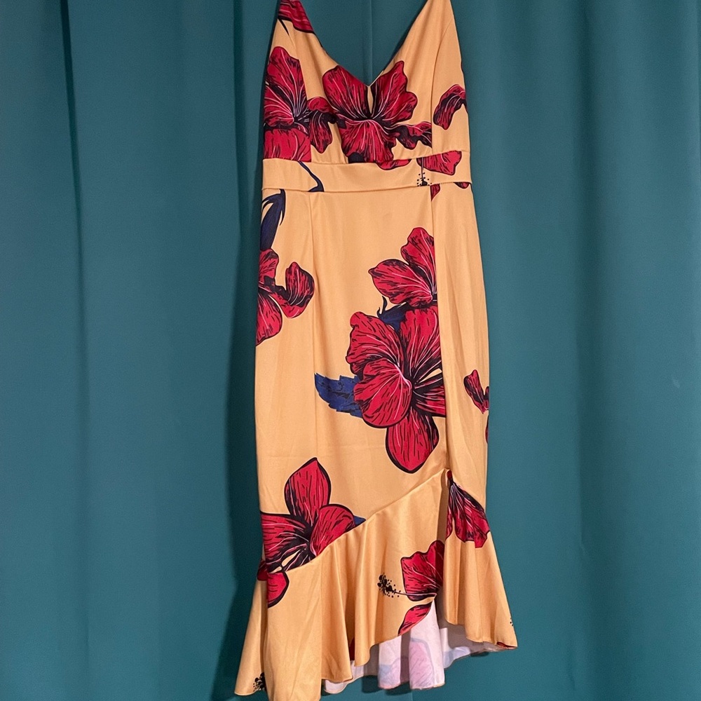 Size M tropical dress